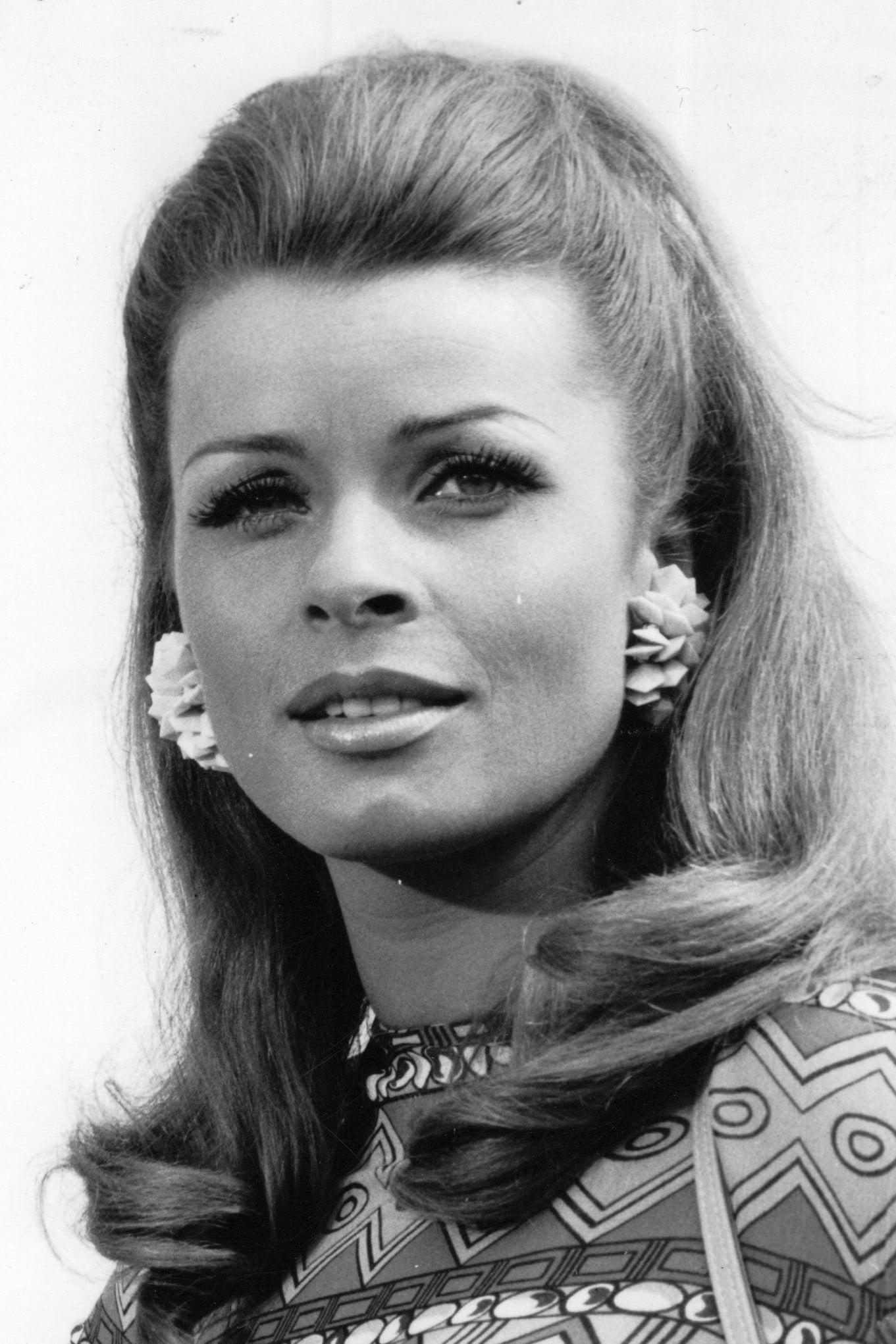 Senta Berger | Lou Woddard